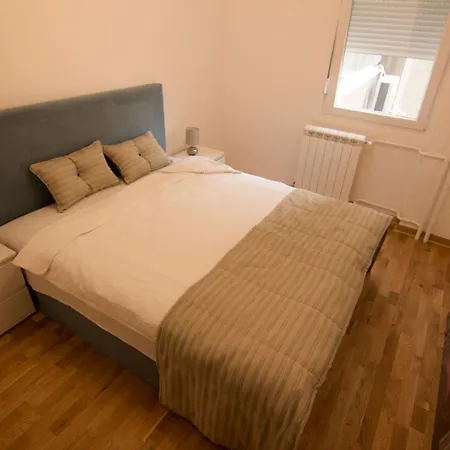Near St. Sava Temple Apartment Belgrade